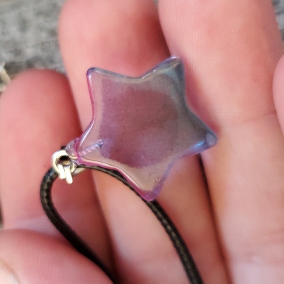 Glass Star necklace pendant - Picture 3 of 3